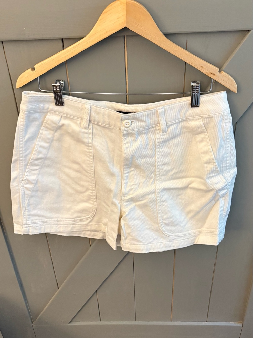 Quince white Women’s Cotton Shorts